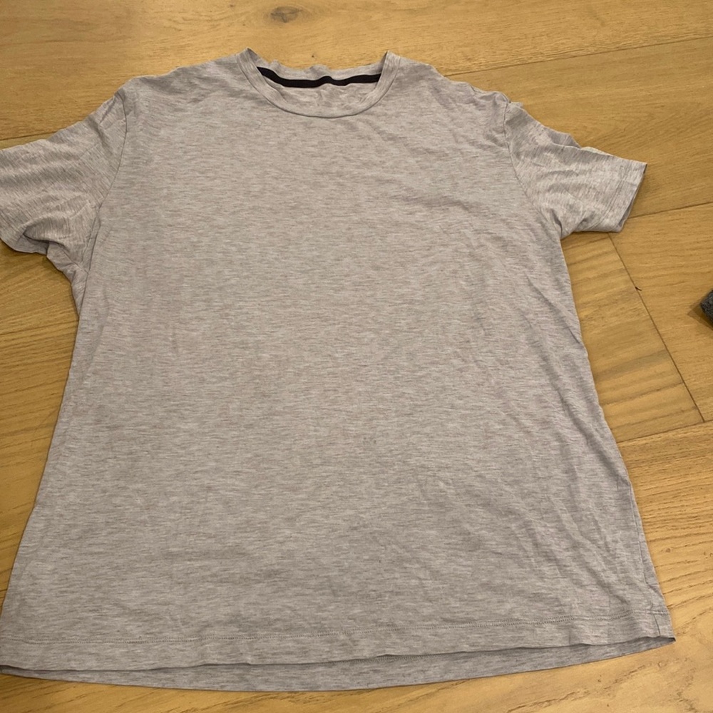 Mens Lululemon T-shirt